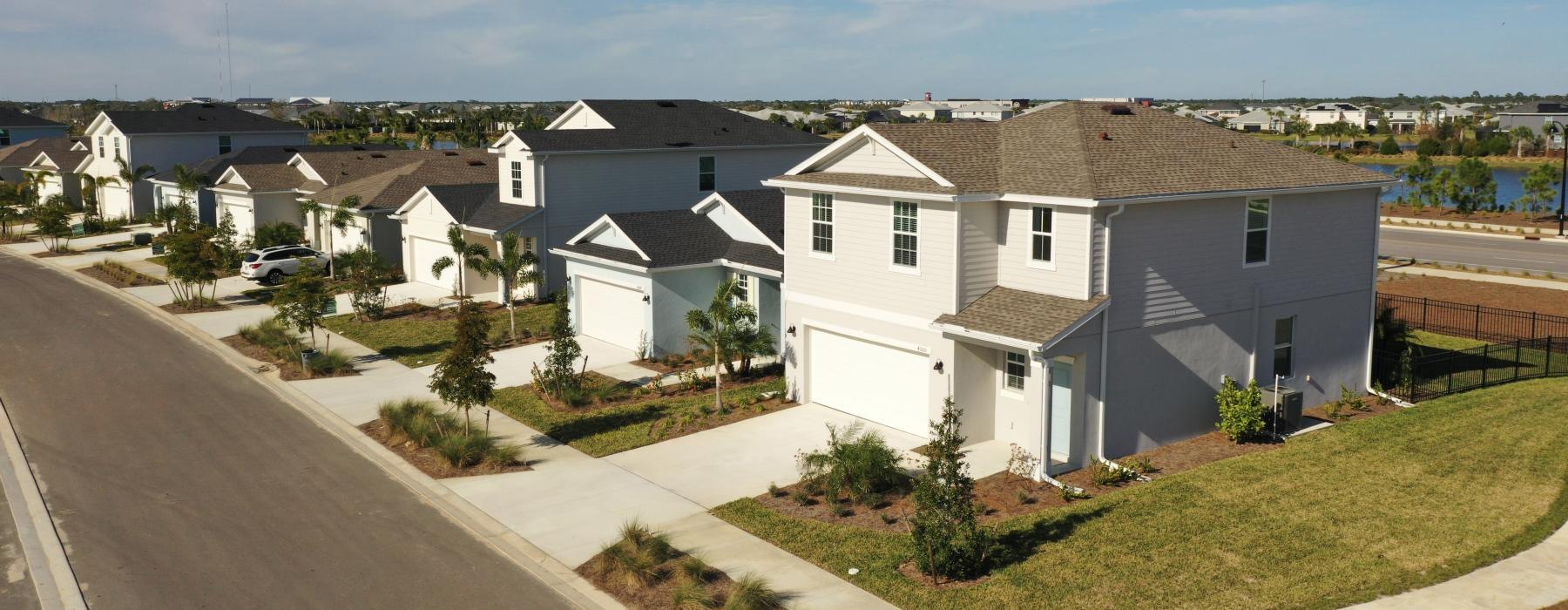 row of townhomes at The Flatwoods at Babcock Ranch